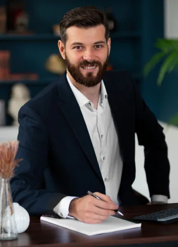 Our Financial Experts The Team  Member Solution. - 必赢kailihao